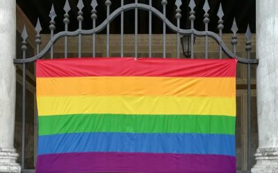 Rubata la Bandiera Arcobaleno del Pride