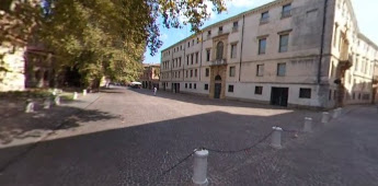 Piazza Eremitani
